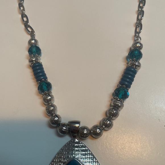 Dark teal pendant necklace - Picture 2 of 4